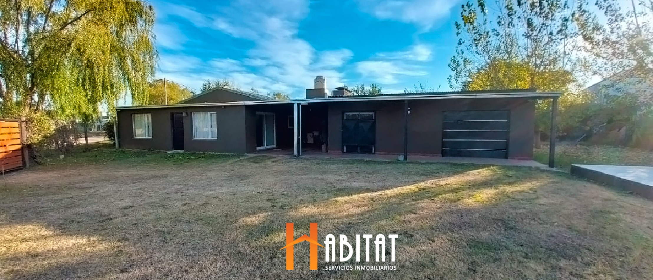 Muy linda casa quinta en venta, con hermoso terreno y pileta!