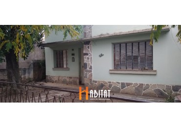 Casa en venta, ideal inversor!